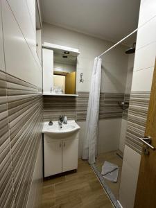 Koupelna v ubytování Apartmani Lotus Vrdnik