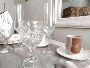 Ποτά στο Cool basement studio in hosts house with private terrace and BBQ
