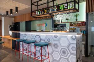 Lounge nebo bar v ubytování Hotel Bed4U Pamplona