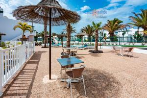 Galeriebild der Unterkunft Vivienda Vacacional Casa Mar y Volcan Vista mar Piscina Playa 5 min Wifi in Puerto del Carmen