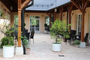 Jardín al aire libre en Hotel U Pekaře - Jítravský Dvorec