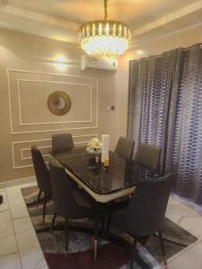 Gallery image of Luxury 4 Bdr Home in the city in Abuja