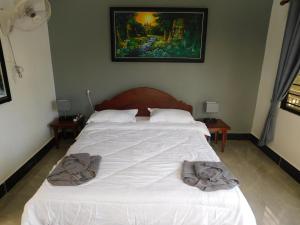 Gallery image of Tom's Place in Siem Reap