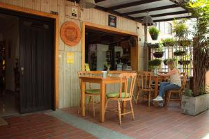 Restoran ili neka druga zalogajnica u objektu ADN Algo de Nosotros - Malaika