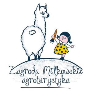 a girl and a llama and a girl holding a carrot at Agroturystyka Zagroda Miłkowskie in Słopnice