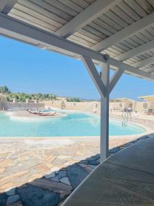 Bazén v ubytování Lassion Hotel nebo v jeho okolí