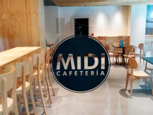 Restaurace v ubytování Apartamentos Midi 3000