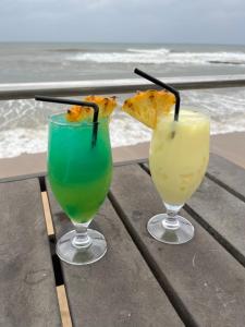 Drinks på Moulin Rouge Overnight Accomodation