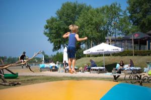 Fotografie z fotogalerie ubytování Recreatiepark Riverside v destinaci Appeltern