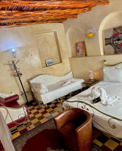 Postel nebo postele na pokoji v ubytování Riad Chakir Mogador + 37 fotografií