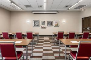 Οι επιχειρηματικές εγκαταστάσεις ή/και οι αίθουσες συνεδριάσεων στο Four Points by Sheraton at Phoenix Mesa Gateway Airport