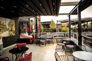 Gallery image of Hotel Univers in Kolgecaj