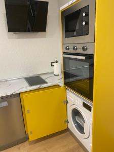 Η κουζίνα ή μικρή κουζίνα στο VIAJERO Briviesca +7 φωτογραφίες