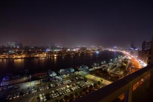 Ein allgemeiner Blick auf Dubai oder ein Stadtblick von des Hotels aus