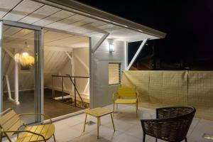 Patio nebo venkovní prostory v ubytování Maison Bernabet - Rooftop avec vue sur la Montagne Pelée
