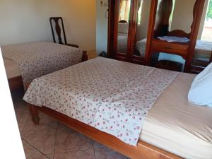 Gallery image of JGs Tropical Apartments in Crown Point +50 photos