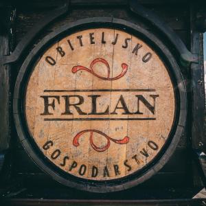 Certifikát, hodnocení, plakát nebo jiný dokument vystavený v ubytování Guesthouse Frlan