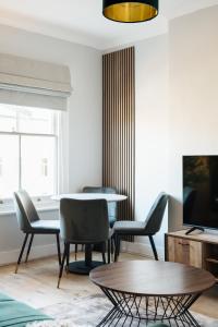 Gallery image of Stunning & Stylish 2 Bed Flat in West London l Shepherd's Bush l Acton in London