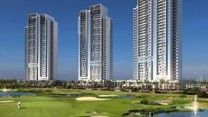 Nespecifikovaný výhled na destinaci Dubaj nebo výhled na město při pohledu z apartmánu