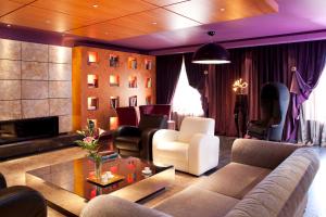 Posezení v ubytování Hotel AF Pesquera