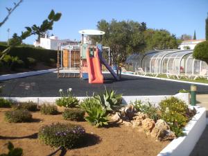Детска площадка в Casa da Rocha