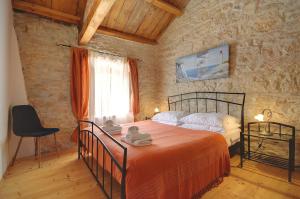Ένα ή περισσότερα κρεβάτια σε δωμάτιο στο Villa Katarina +29 φωτογραφίες