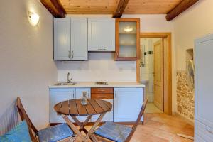 Kuchyň nebo kuchyňský kout v ubytování Villa Sherpa