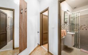 Fotografia z galérie ubytovania Unterkunft mit Sauna, Meerblick, Whirlpool und beheiztem Pool v destinácii Labin