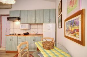 Zdjęcie z galerii obiektu Fewo mit Pool, Klimaanlage, WLAN, Grill, Außenterrasse in Pula w Puli