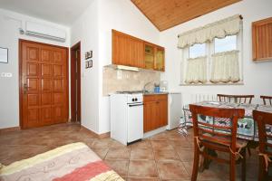 Fotografie z fotogalerie ubytování Günstige Ferienwohnung 500 Meter zum Strand v destinaci Pomer