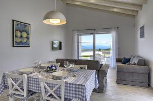 Posedenie v ubytovaní Schöne Finca mit privatem Pool, Klima, WLAN, Terrasse, Grill