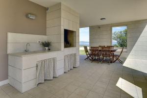 Fotografia z galérie ubytovania Schöne Finca mit privatem Pool, Klima, WLAN, Terrasse, Grill v destinácii Kavran