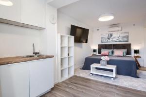 Postel nebo postele na pokoji v ubytování Exklusive Villa mit privatem Pool 50 Meter zum Strand + 32 fotografií