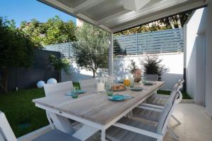 Zahrada ubytování Exklusive Villa mit privatem Pool 50 Meter zum Strand