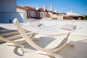 Fotografie z fotogalerie ubytování Top-Villa mit großem Pool, Billard, Kicker, Darts v destinaci Kaštel