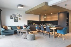 Posedenie v ubytovaní Luxusvilla in Pula mit privatem Pool, Tischtennis, BBQ, WLAN