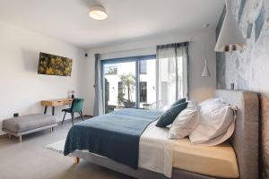 Posteľ alebo postele v izbe v ubytovaní Luxusvilla in Pula mit privatem Pool, Tischtennis, BBQ, WLAN