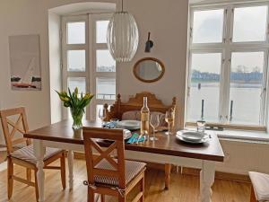 Výhled na řeku, která protéká v blízkosti apartmánu