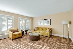 Posezení v ubytování Marin Suites Hotel