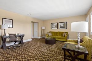 Posezení v ubytování Marin Suites Hotel
