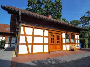 Das Gebäude in dem sich das Ferienhaus befindet