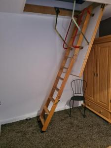 Palanda nebo palandy na pokoji v ubytování Ferienwohnung Blanco in Willingen
