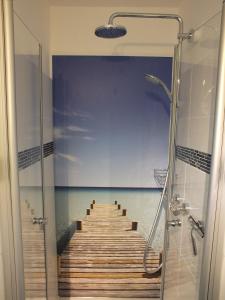 Kylpyhuone majoituspaikassa Watten-Blick 2