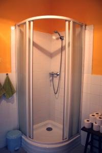 A bathroom at Kaleidoszkóp Ház Hostel