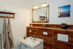 Ένα μπάνιο στο NEU! Ferienwohnung Zur Eiche +9 φωτογραφίες