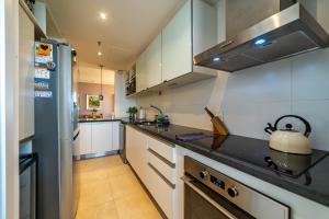 Een keuken of kitchenette bij Gorgeous Apartment in Asunción