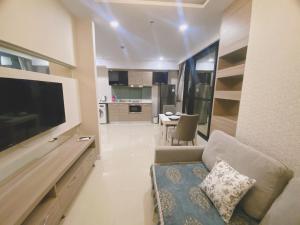 dusit grand condo view高层海景房 tesisinde bir oturma alanı