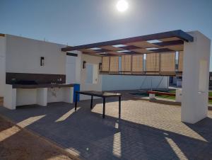 Stolní tenis v ubytování STARFISH Maeva Residencial nebo okolí