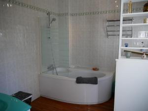 Φωτογραφία από το άλμπουμ του Appartement charmant, 3 chambres, centre de Meung-sur-Loire, près de la Loire et du château - FR-1-590-246 σε Meung-sur-Loire +15 φωτογραφίες