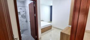 Een badkamer bij Sunn Hotel
